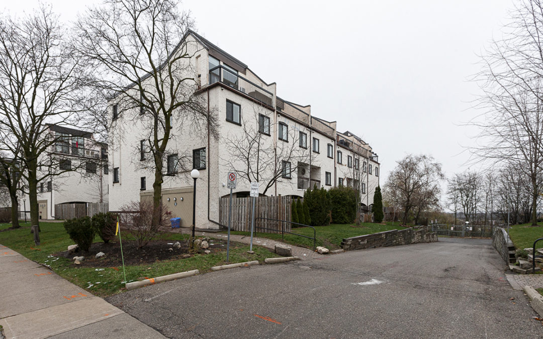 1042 Falgarwood Drive, Unit 94, Oakville